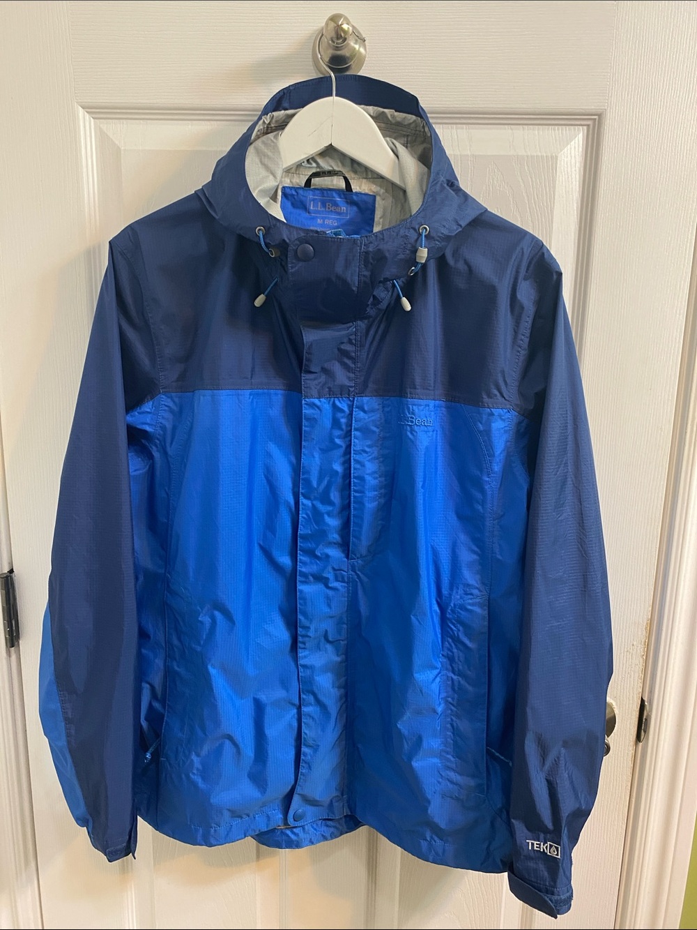 L.L. Bean Trail Model Nylon Jacket two tone blue colorblock Men’s Medium Fall